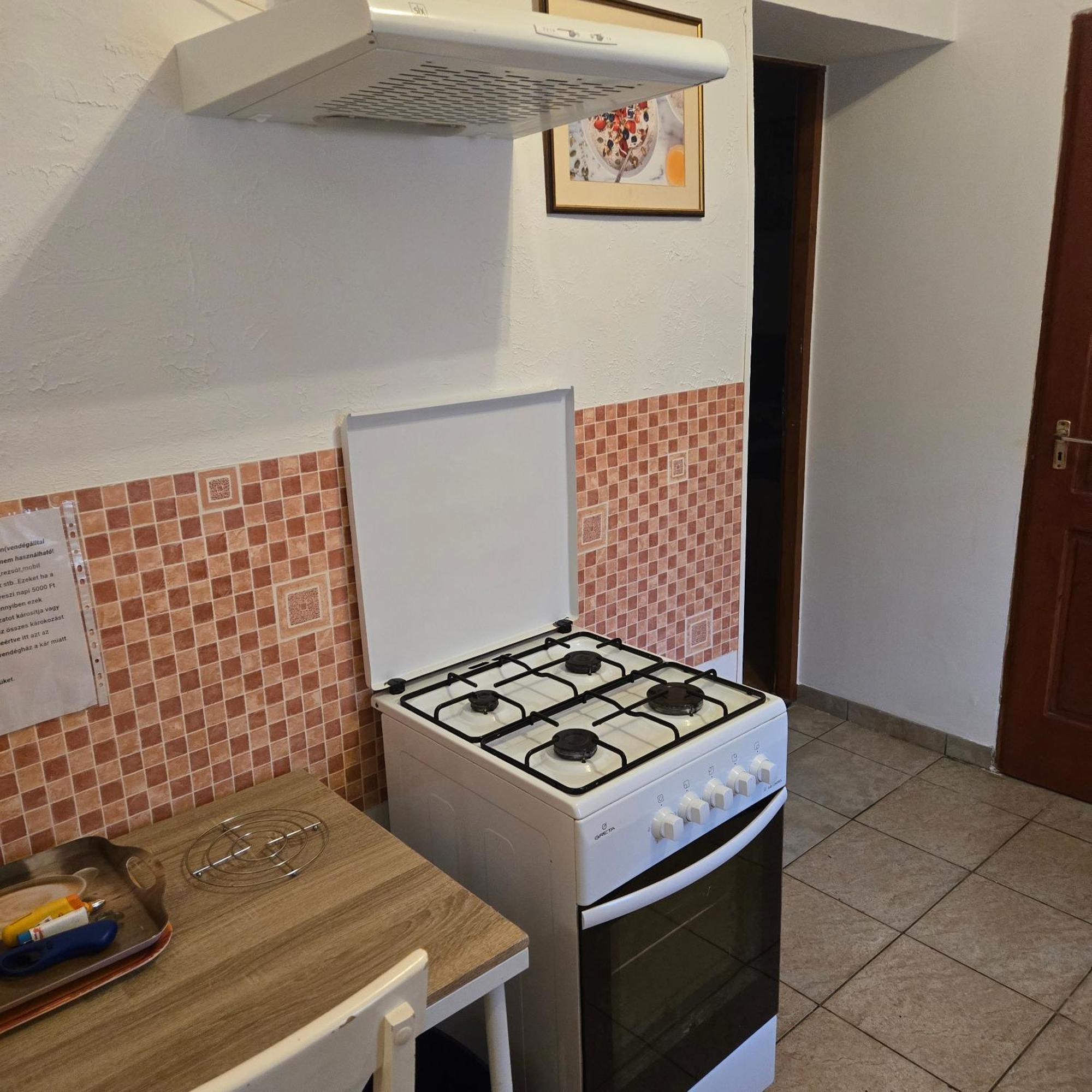 Orsi Apartman / Vendeghaz Kecskemét Eksteriør bilde